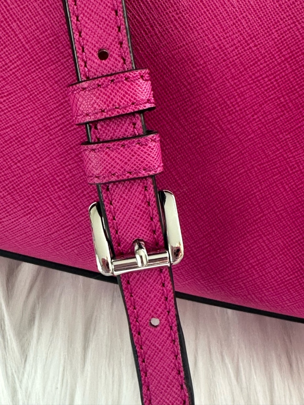 EUC MICHAEL KORS Hot Pink Saffiano Crossbody Bag - Picture 3 of 12